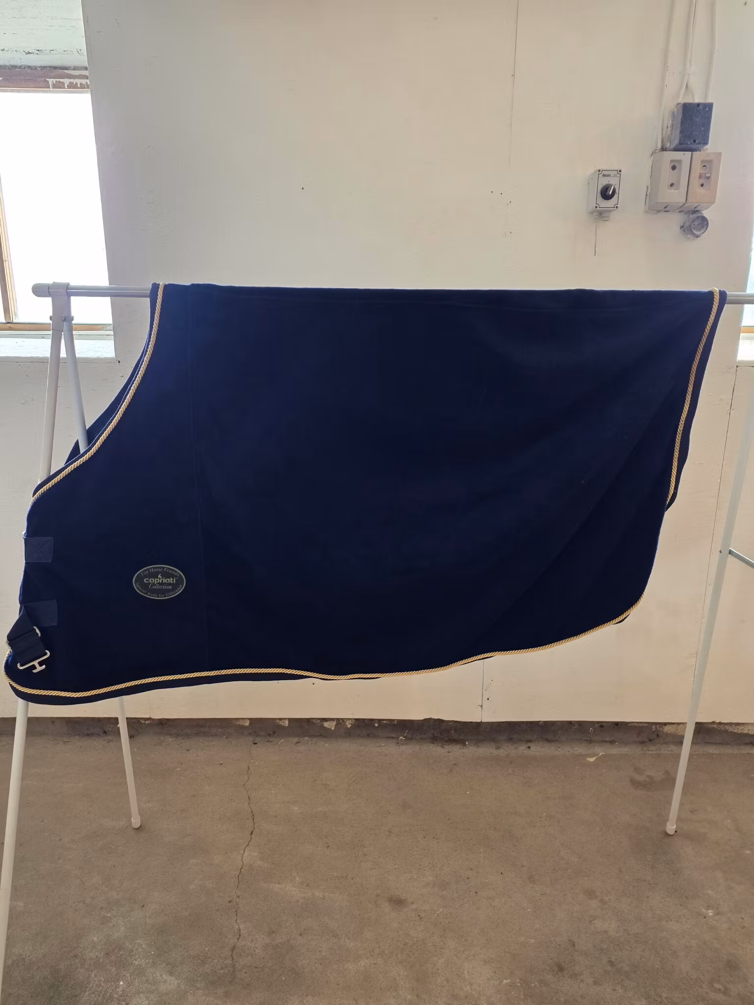 Blått fleecetäcke 115 cm Capriati