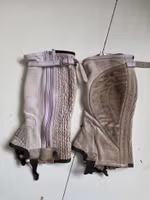 Rosa shortchaps barn medium