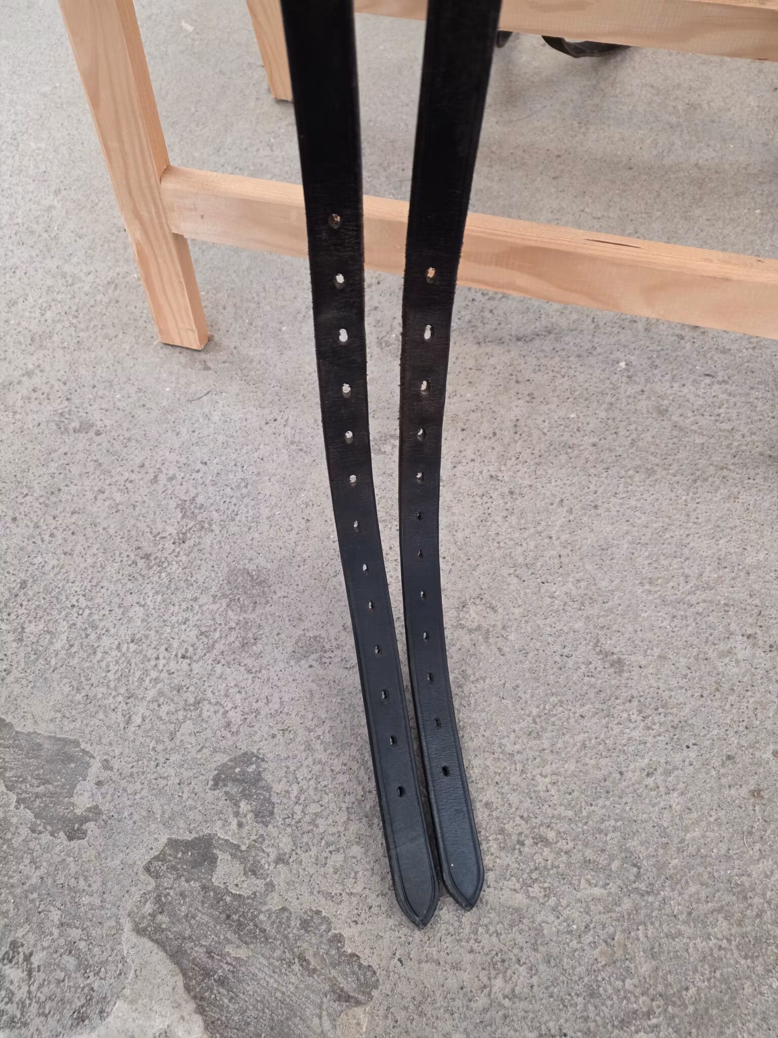 Svart dressyrsadel 17.5 tum m bom Albion legend 5000
