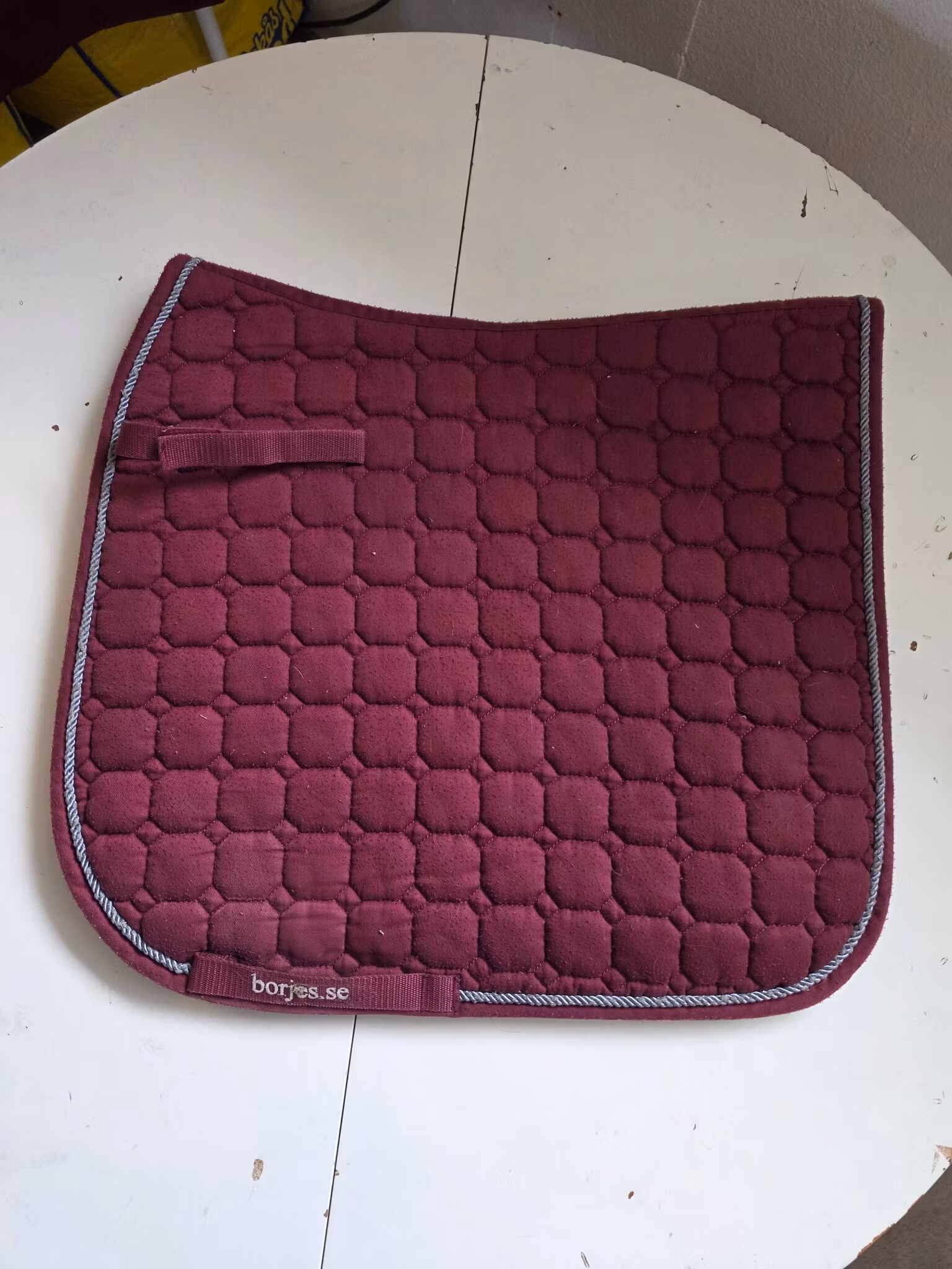 Vinrött dressyrschabrak Börjes FULL