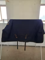 Svart regntäcke 145 cm 50 g Bucas Irish Turnout
