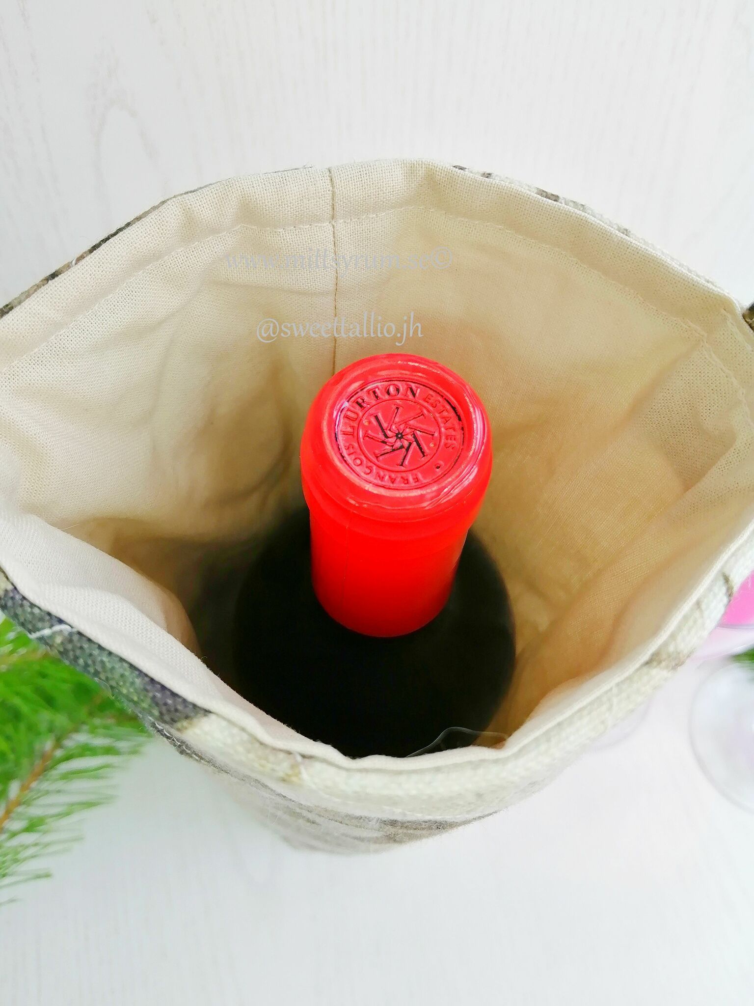 Presentpåse flaska Beige blom
