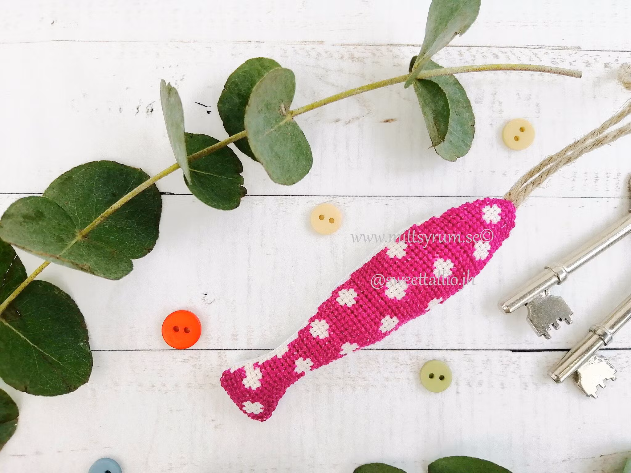 Nyckelring Minifisk Cerise