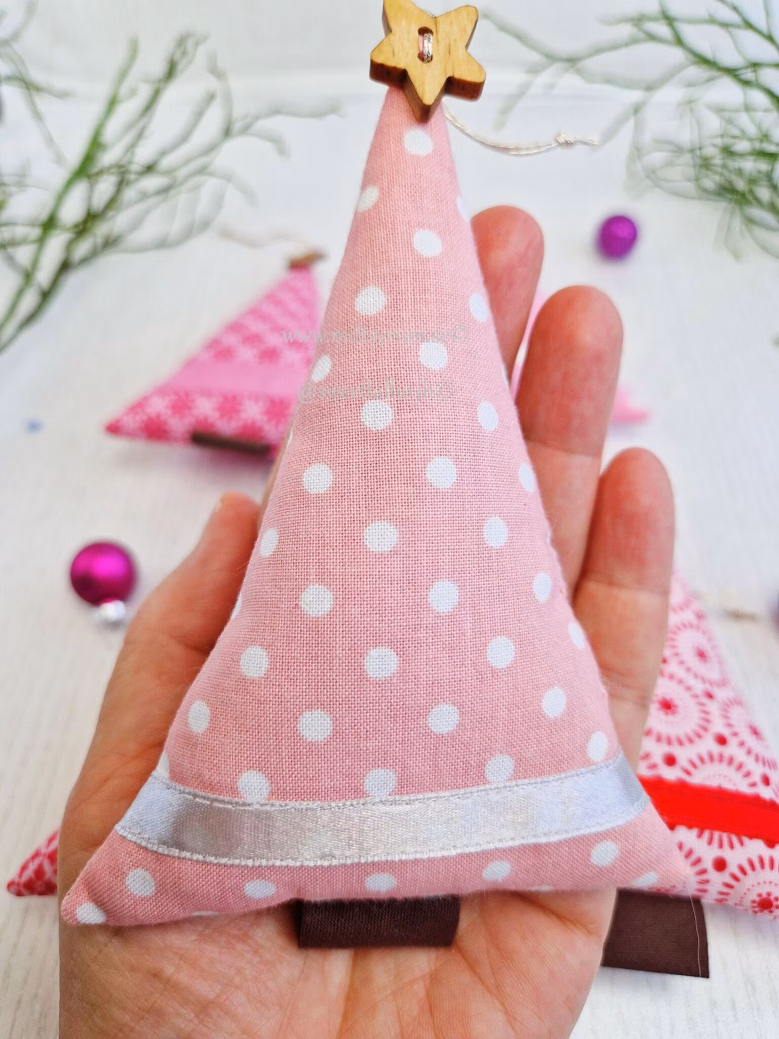 Julgran i tyg Rosa