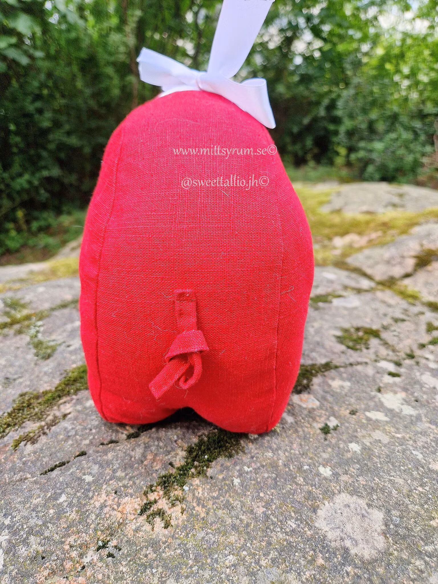 Julgris Röd