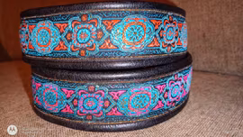 Halsband i 4 färger