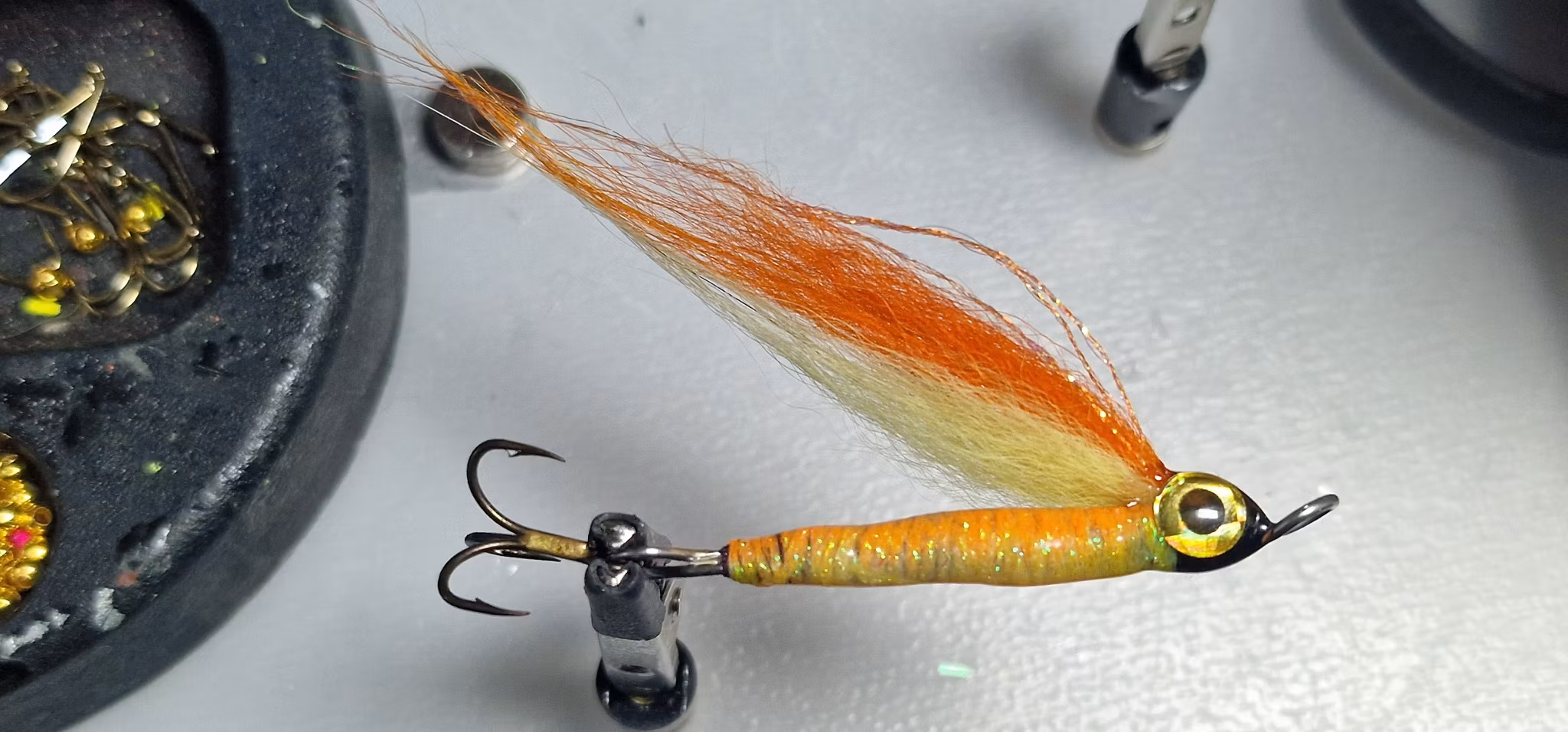 TFISH REELRIPPER  Yellow and Orange med krok