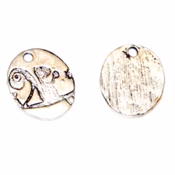 10 st ovala berlocker / charms med ekorre