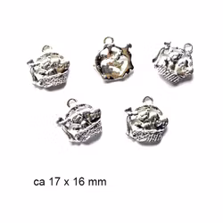 10 st berlocker / charms - nalle i korg