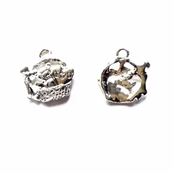 10 st berlocker / charms - nalle i korg