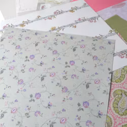 Scrapbookingspapper - ca 20 - 30 cm - ca 25 st - blommor/blad