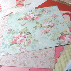 Scrapbookingspapper - ca 20 - 30 cm - ca 25 st - kärlek / blommor