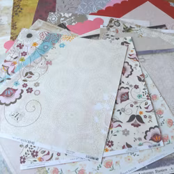 Scrapbookingspapper - ca 20 - 30 cm - ca 25 st - blommor / vintage
