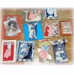 Mix med dekorationer till scrapbooking, journal, mm - toppers, bilder, paljetter
