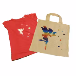 Rosa T-shirt - 4 år (ca 96-104 cm) + en liten kasse - fe som håller måne