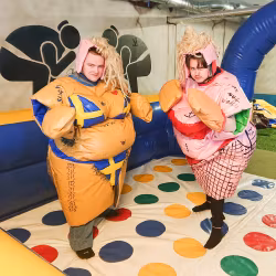 Games2U Svensexa/Möhippa Sumodräkter 2st Begagnade