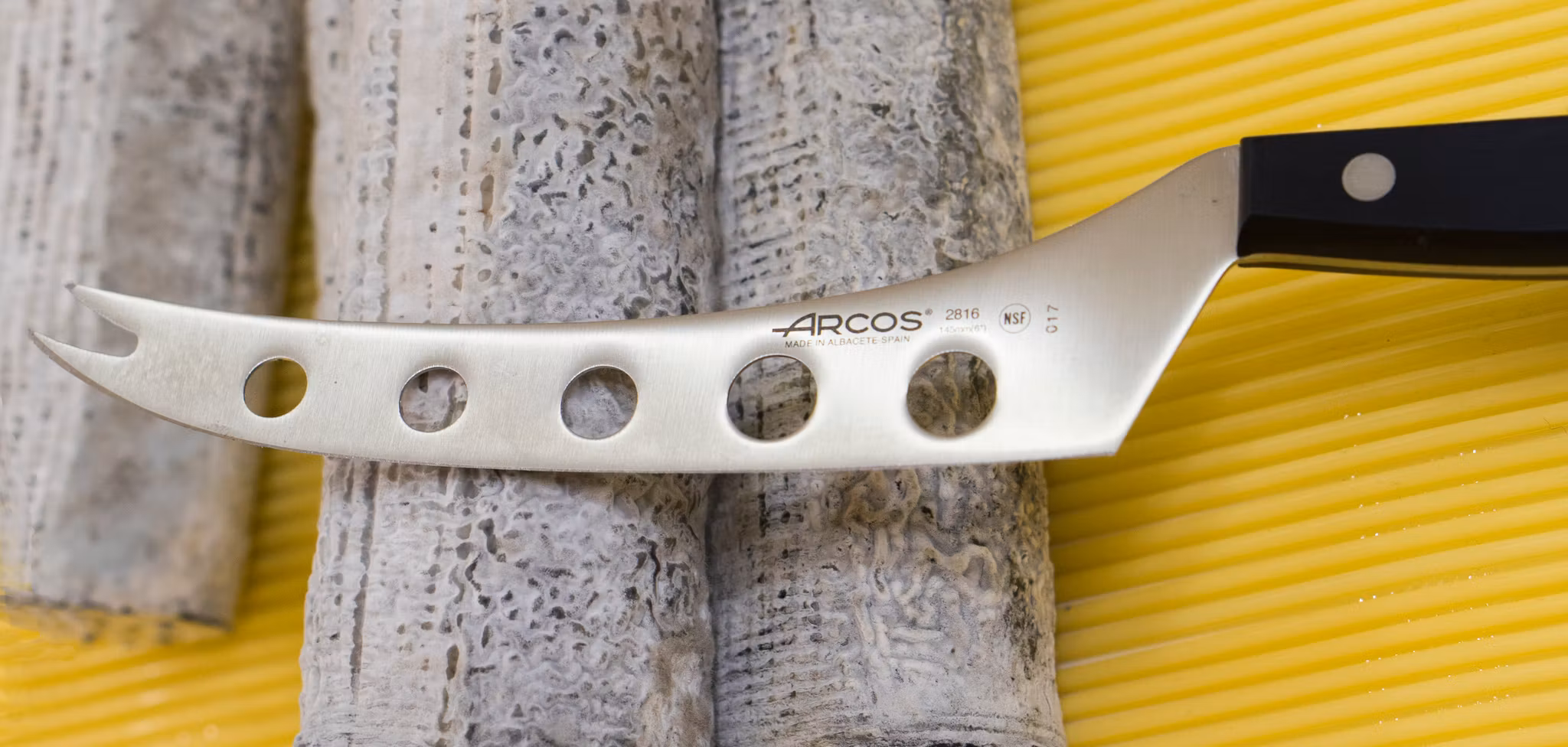 Arcos Universal Ostkniv 19 cm