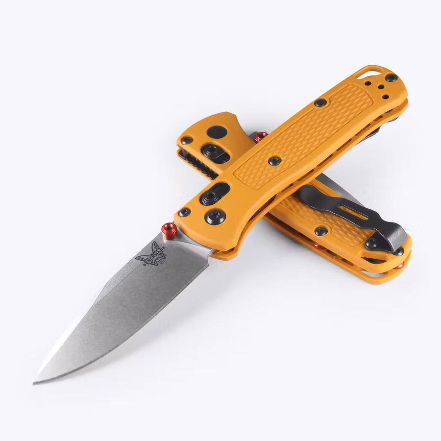 Benchmade Mini Bugout Yellow 533-08, fällkniv med gult Grivory-handtag och drop point-blad i CPM S30V