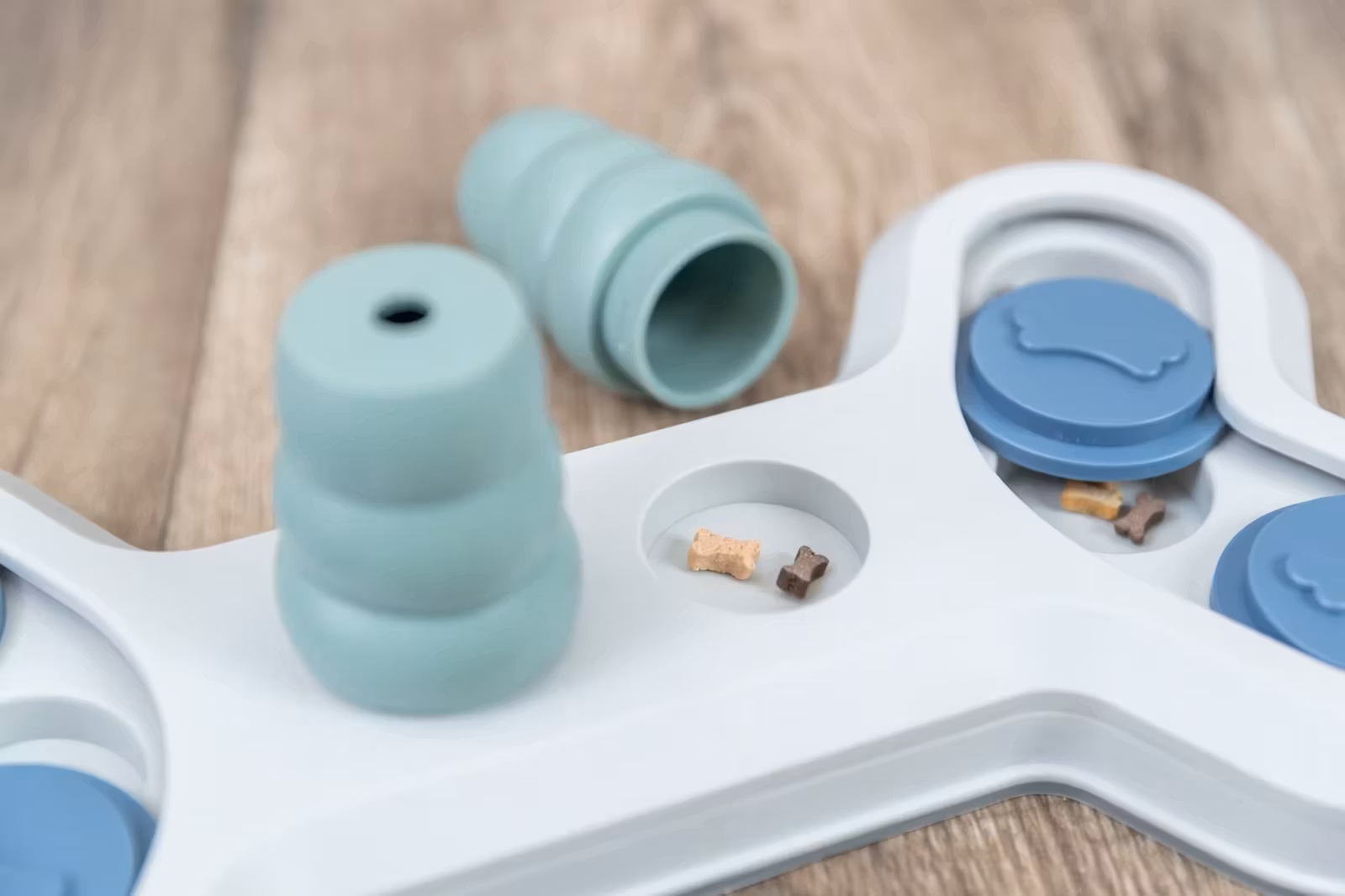 Dog Activity Flip Bone 32x18cm Level 1