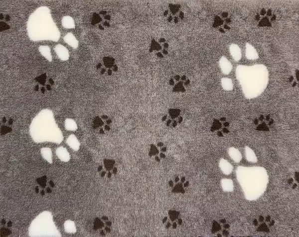 VetFleece 100x150cm Mørkebrune og Hvite Poter Brun 100x150cm Nonslip