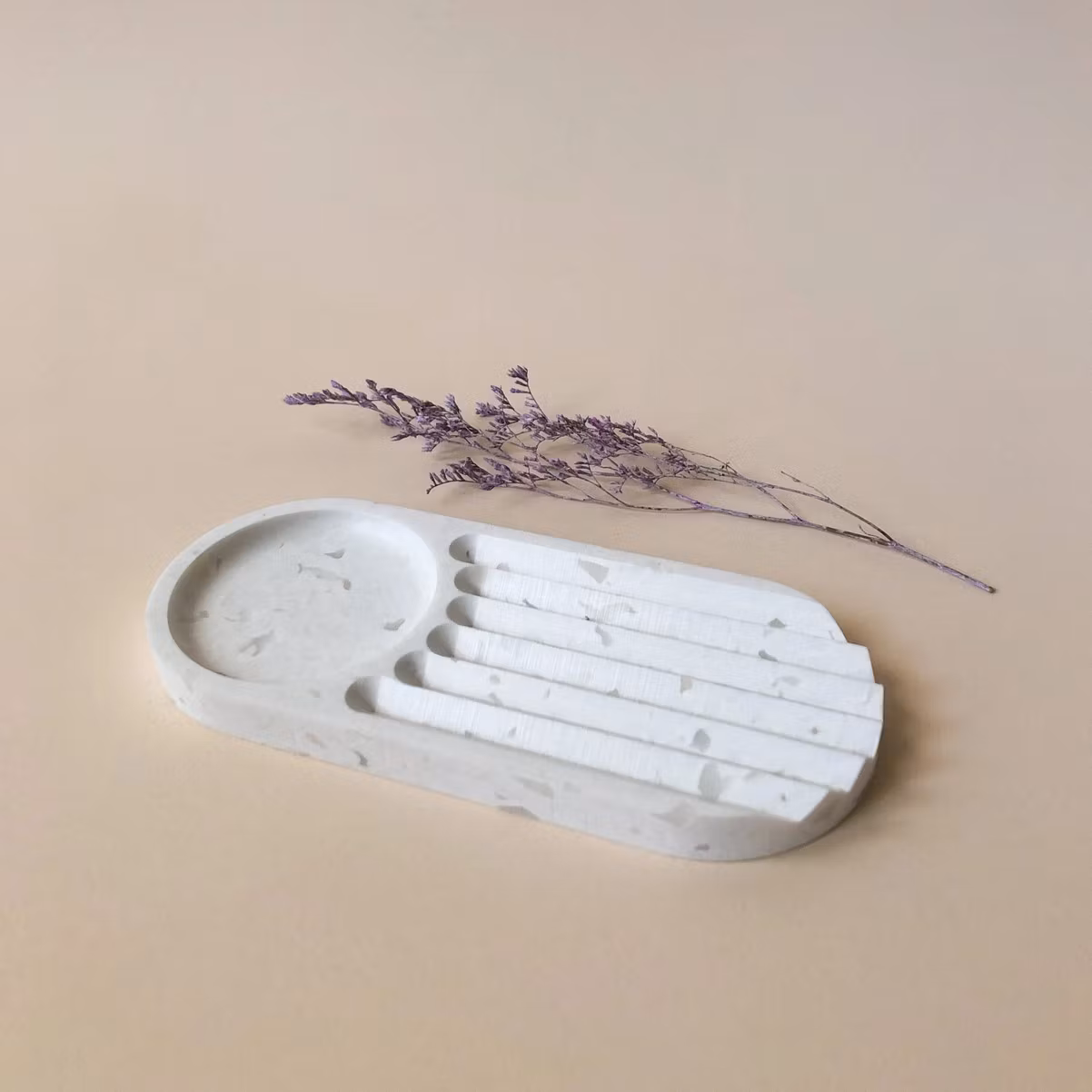 Bricka för tvål, flaska eller borste - Återvunnet Material från Frankrike