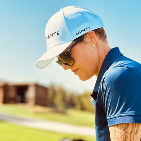 GOLFVANTE WITHE CAP
