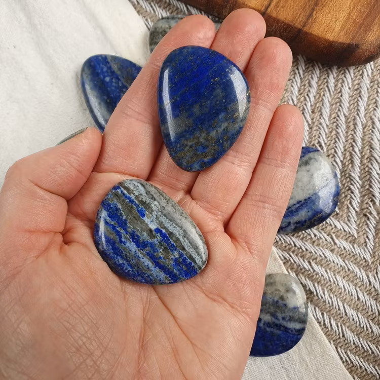 Handsten av Lapis Lazuli