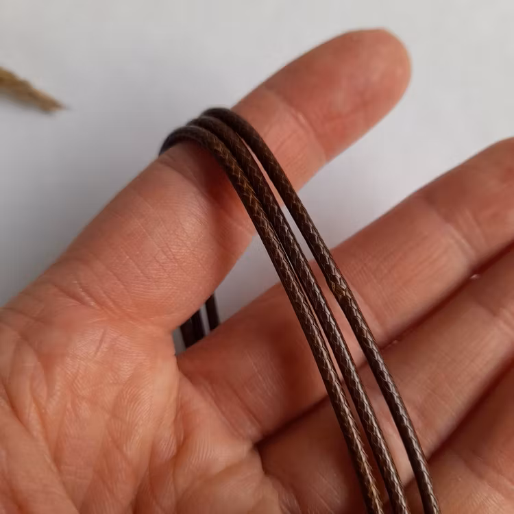 Halsband vaxad bomull Brun