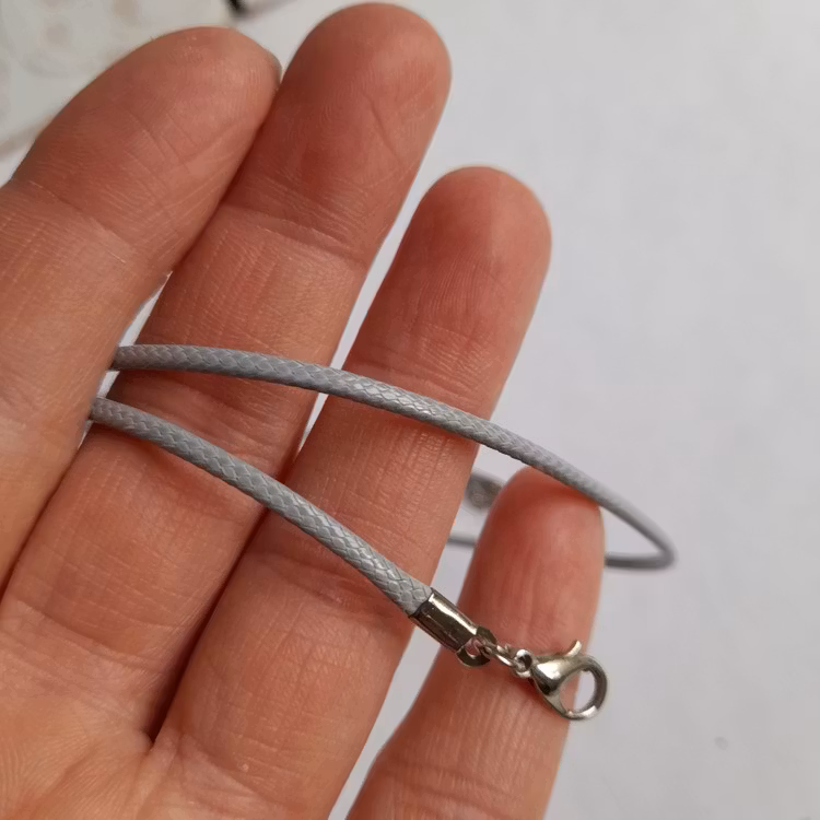 Halsband vaxad bomull Grå