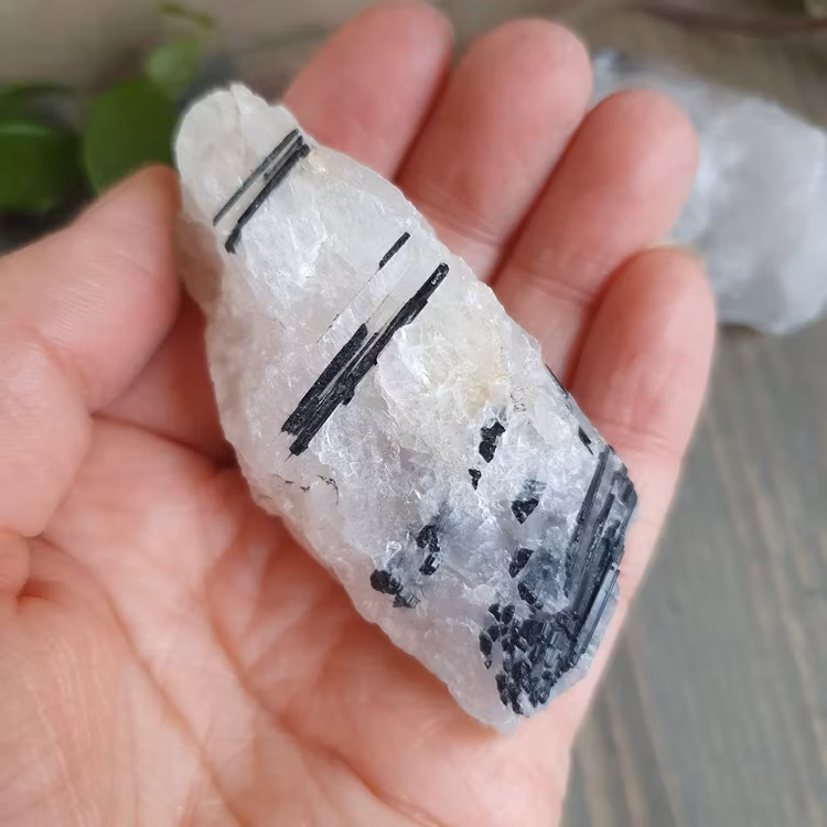 Rå Turmalinkvarts 71-80 g