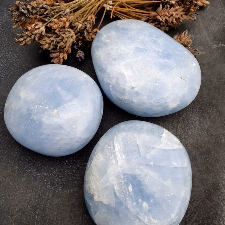 Blå kalcit pebble ca 150 g