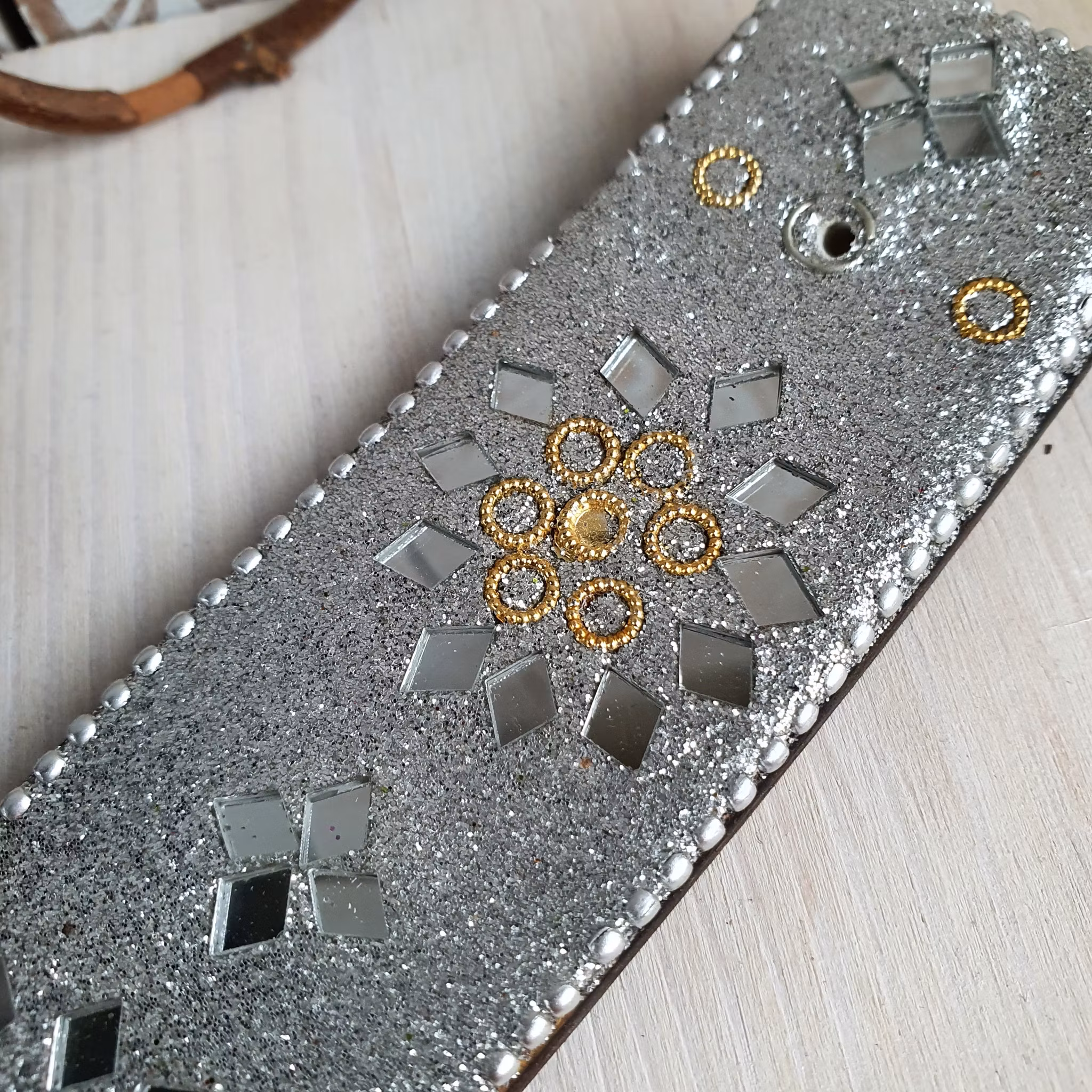 Glittrig Silver Rökelsehållare för stickor