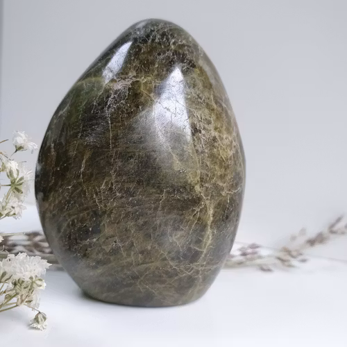 Free Form Grön Granat, 7 cm. Detta ex.