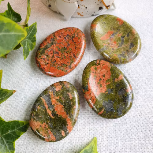 No worry stone av Unakit