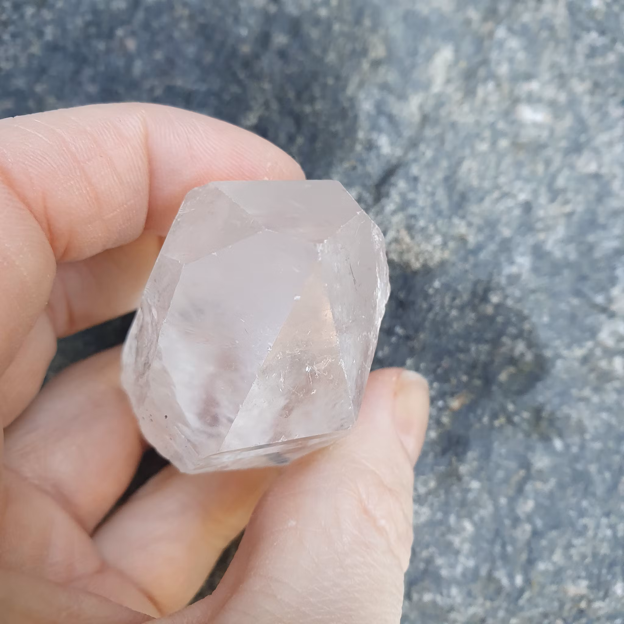 Rå Bergkristallspets, 70 g. Detta ex