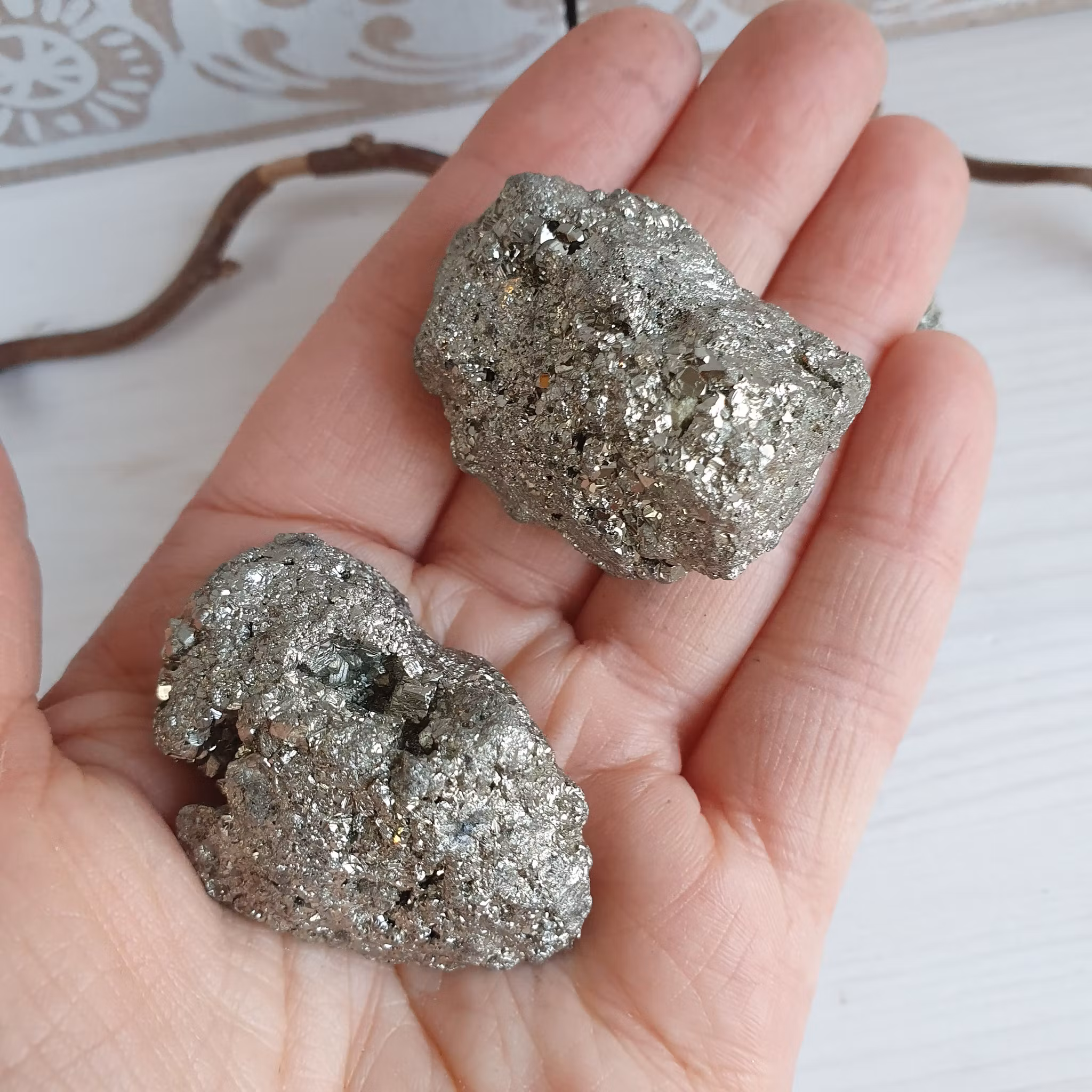 Rå Pyrit 41-50 g. 1 st, vi väljer