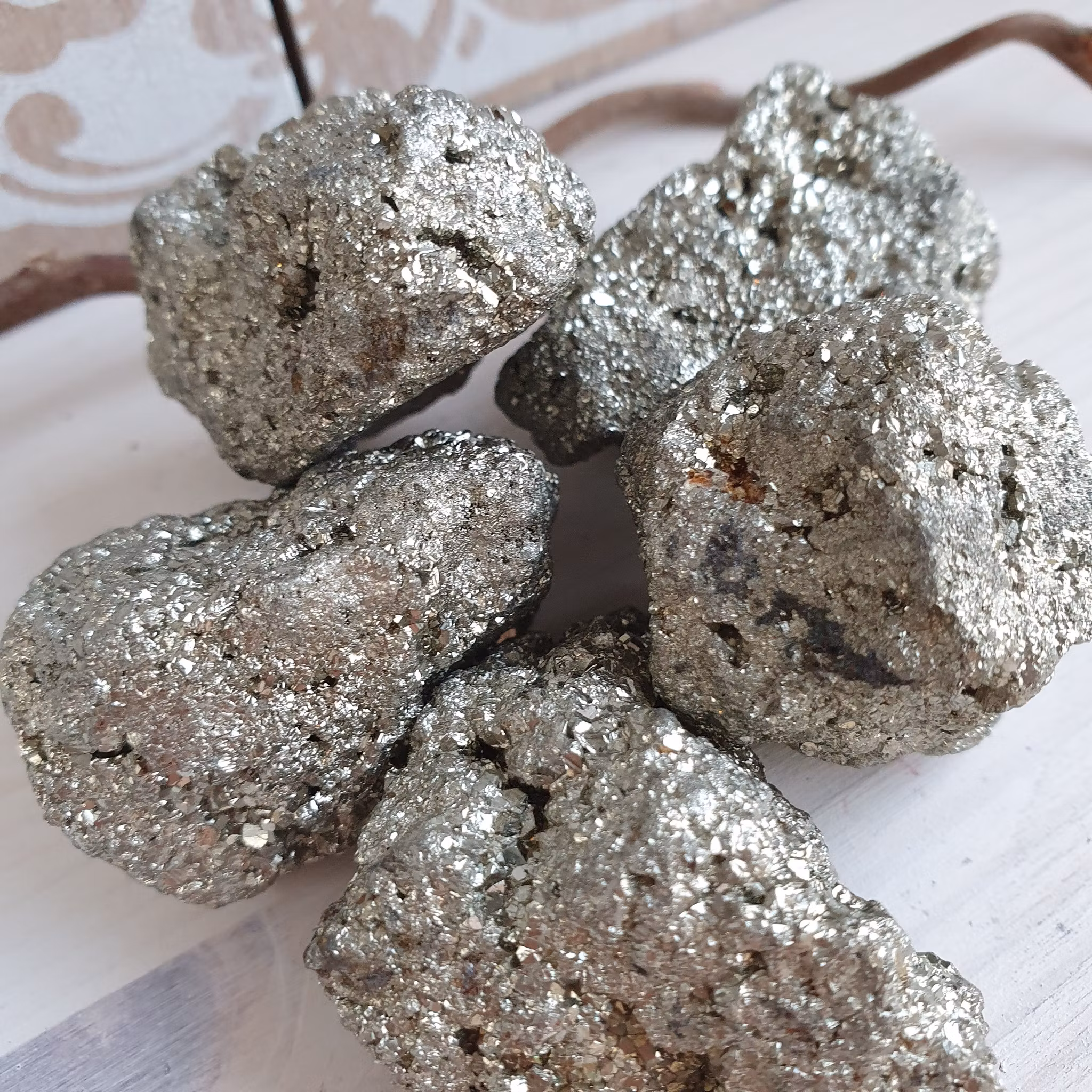 Rå Pyrit 41-50 g. 1 st, vi väljer