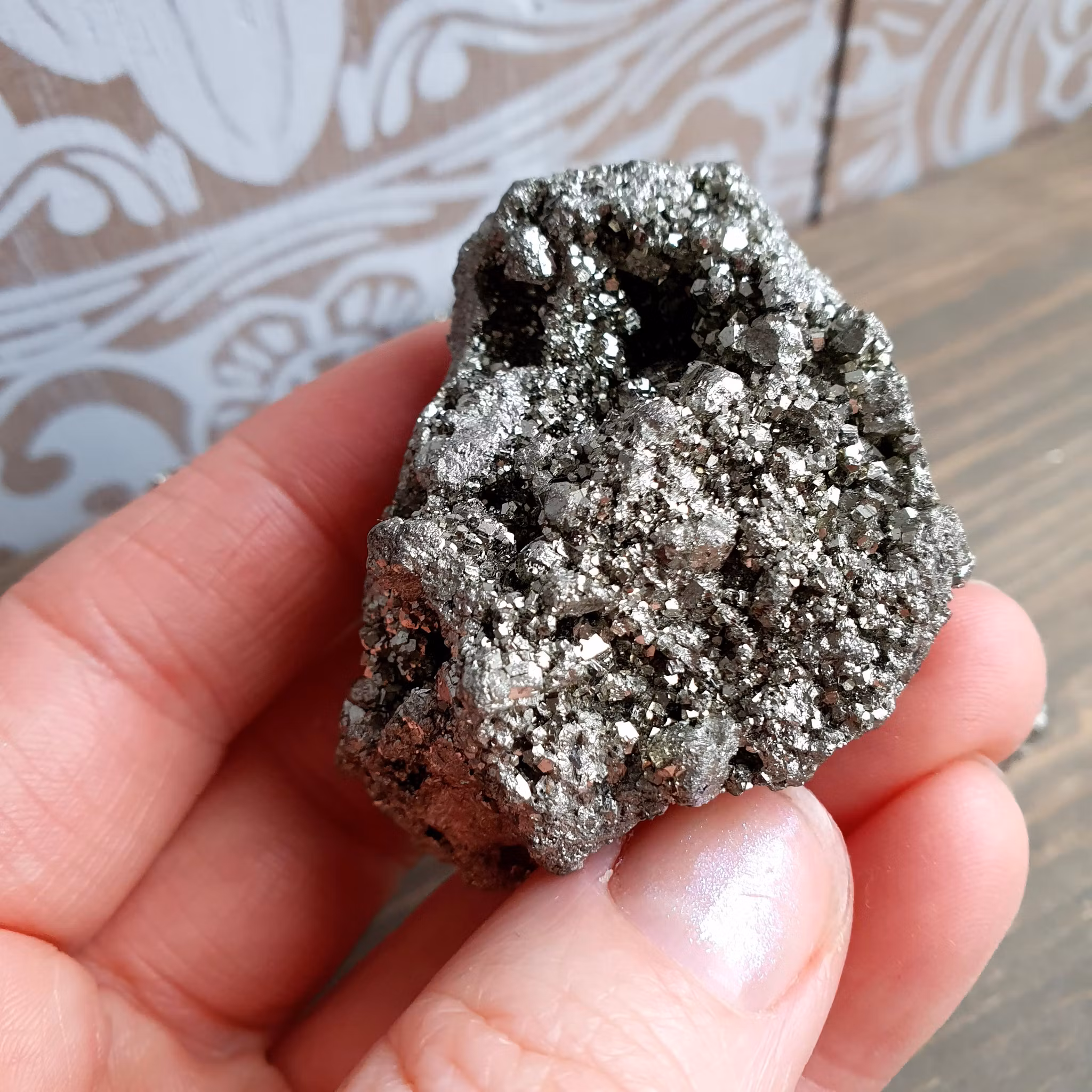 Rå Pyrit 81-100 g. Vi väljer