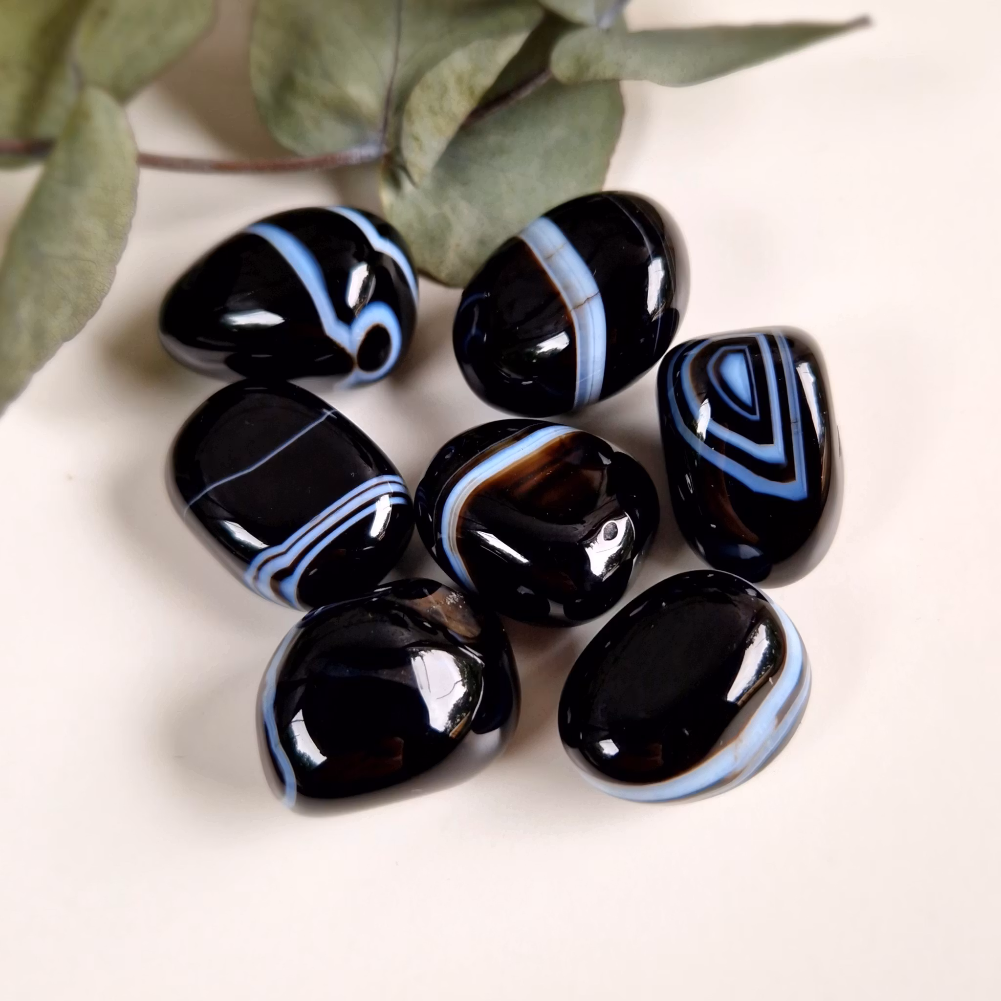 Trumlad svart bandad Agat  AA 16-23 g M
