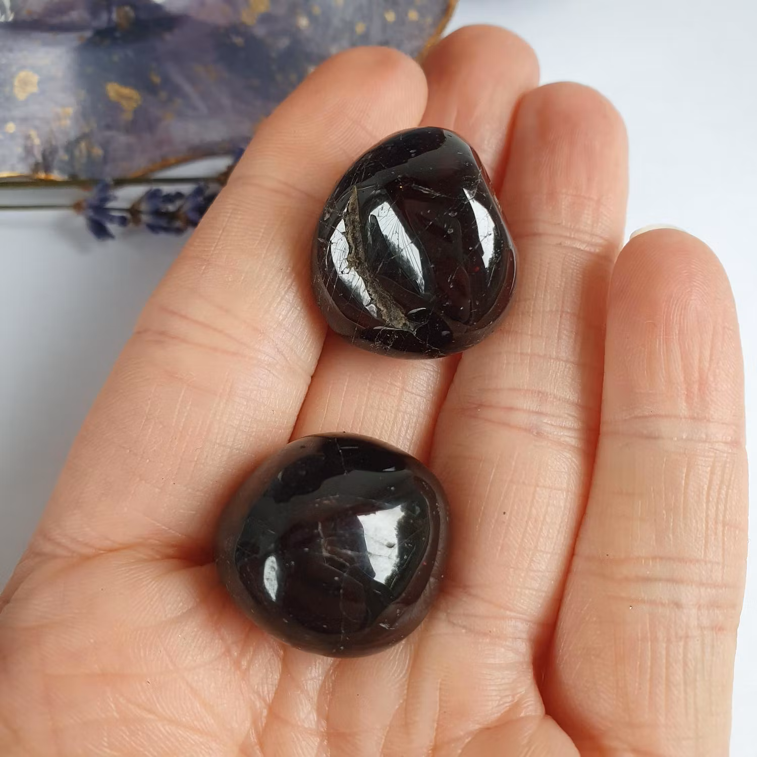 Trumlad Almandine Granat, 16-23 g M