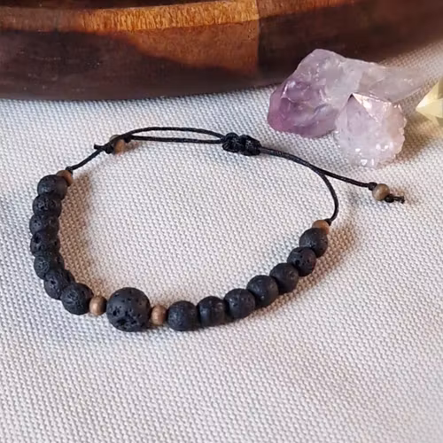 Armband med Lavasten och träpärlor i makrame, Onesize XS-L