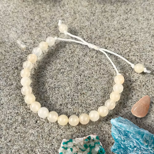 Armband med Gul Aventurin och träpärlor i makrame, Onesize XS-M