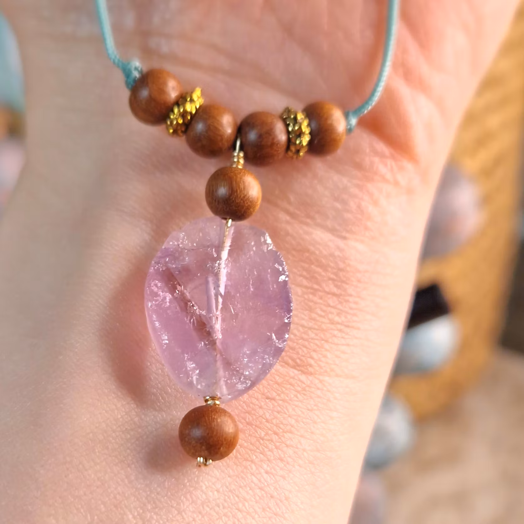 Ställbart Halsband, Ametist och sandelträ i makrame, Onesize