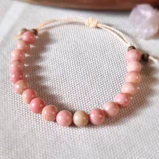 Armband med Rodokrosit och träpärlor i makrame, Onesize XS-L