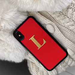 Red Pebble met metalen letter