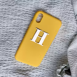 Yellow Silicone met metalen letter