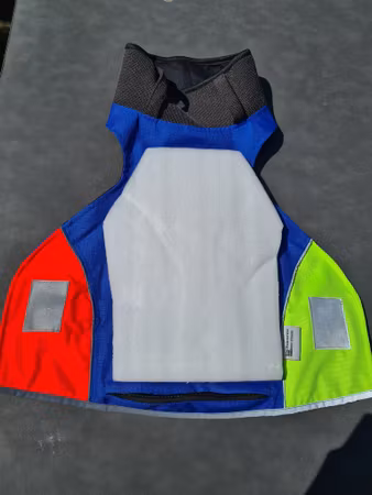 Scout Protector väst MED flythjälp.