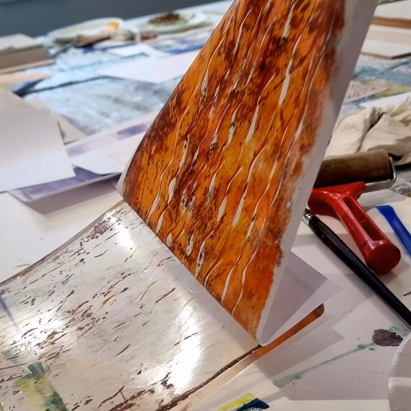 Skapa tryck med gelli plate - 7 okt