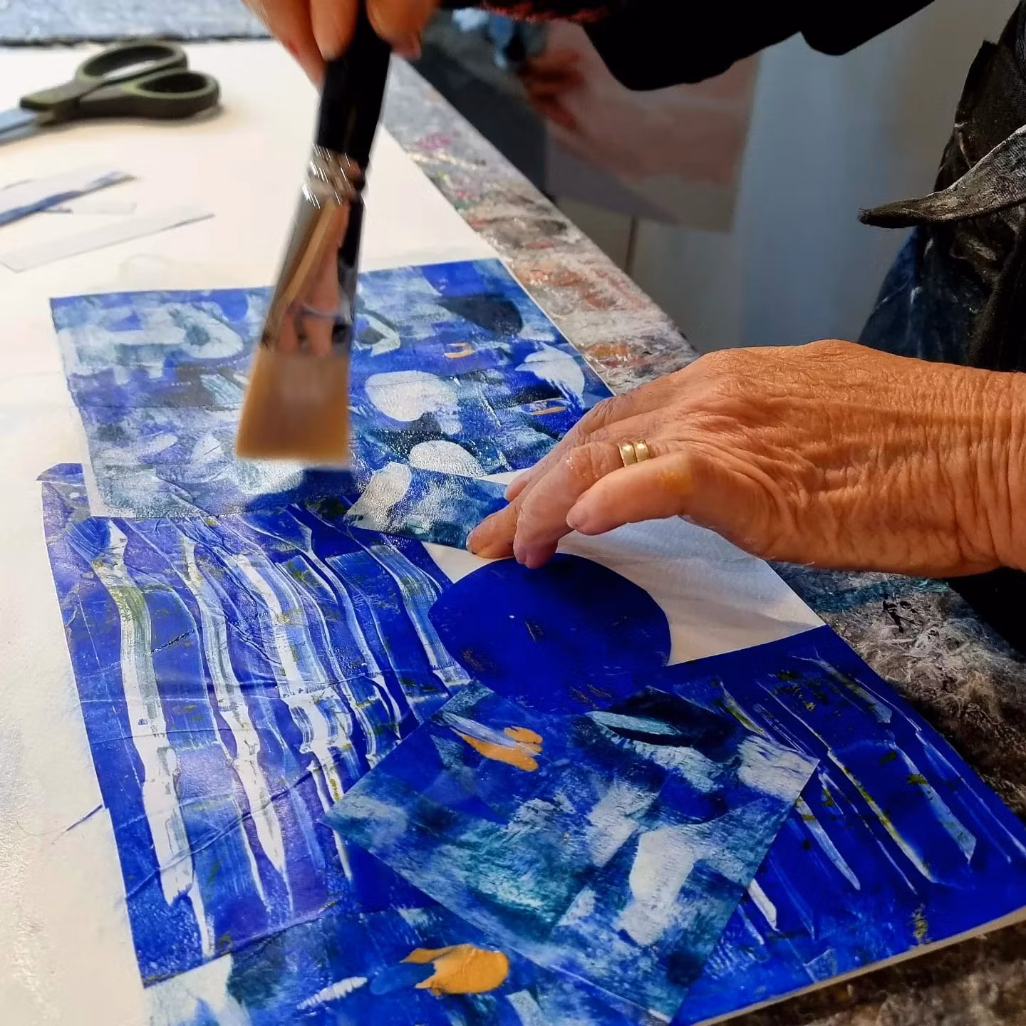 Skapa tryck med gelli plate - 7 okt