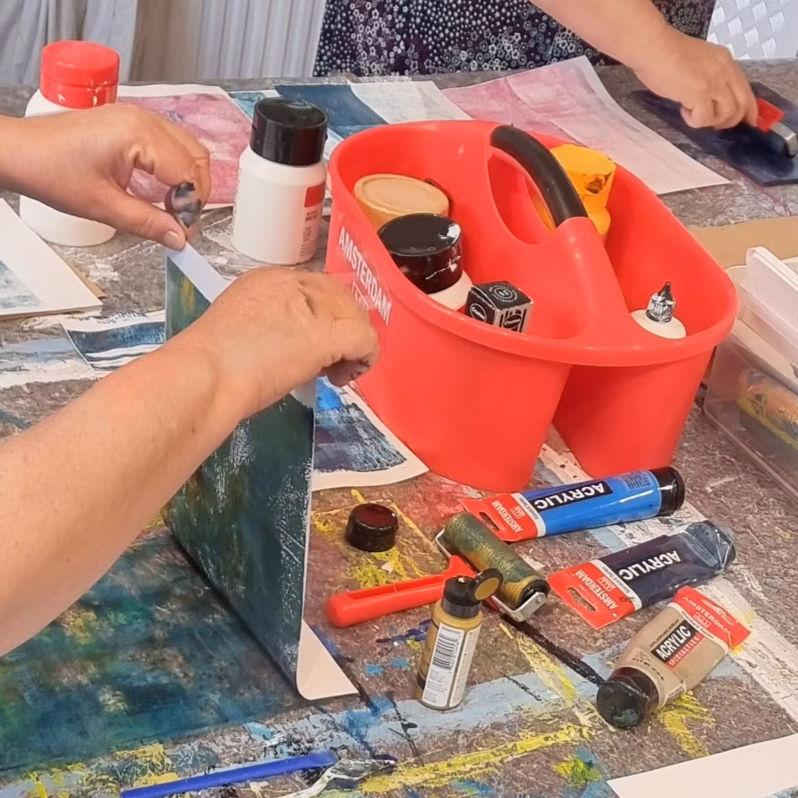 Collage & Vernissage 8/1-5/2